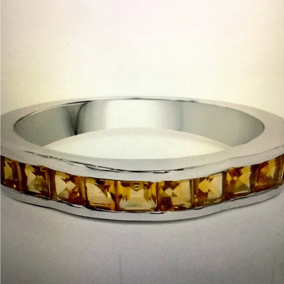 Brilliant ladies sterling silver citrine size 8 designer ring - Picture 2 of 3